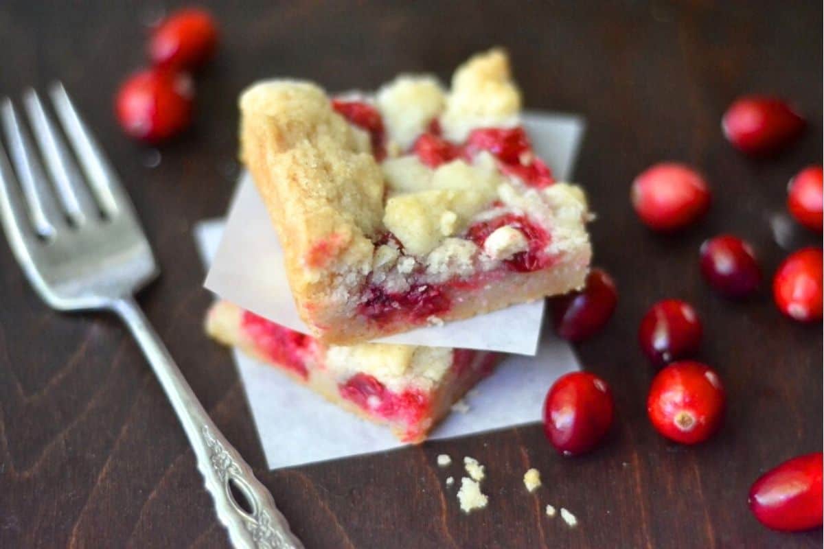 fresh cranberry shortbread bars - Article 1